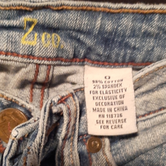 ZCO Distressed Jeans - Picture 5 of 5